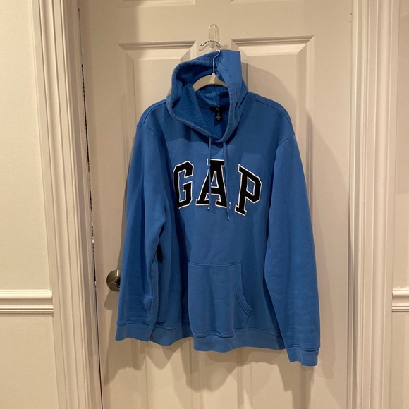 Men’s Gap hooded sweatshirt - Picture 2 of 3